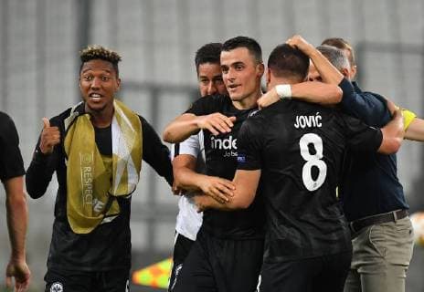 20 09 2018 xjhx Soccer UEFA Europa League Olympique Marseille Eintracht Frankfurt emspor vl Filip Kostic Eintracht Frankfurt Luka Jovic Eintracht Frankfurt Coach Adolf Adi Huetter Eintracht Frankfurt celebrate the goal 1 2 DFB DFB REGULATIONS PROHIBIT ANY USE OF PHOTOGRAPHS as IMAGE SEQUENCES and or QUASI VIDEO Marseille
