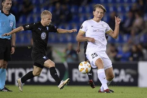 Fußball, EL, KRC Genk - Malmö FF Malmo FF s midfielder Oscar Lewicki and Genk s Sander Berge fight for the ball during the match between Belgian soccer team KRC Genk and Swedish club Malmo FF in Genk, Thursday 20 September 2018, on day one of the UEFA Europa League group stage. YORICKxJANSENS  x05430235x