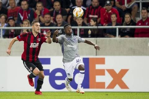 Fußball, EL, Spartak Trnava - RSC Anderlecht Spartak s defender Andrej Kadlec and Anderlecht s Francis Amuzu fight for the ball during a match between Belgian soccer team RSC Anderlecht and Slovakian club Spartak Trnava, Thursday 20 September 2018 in Trnava, Slovakia, on day one of the UEFA Europa League group stage. JASPERxJACOBS  x05430298x