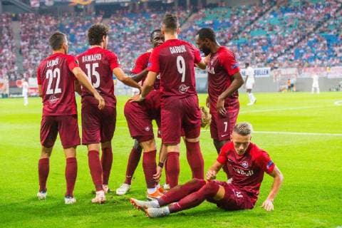 UEFA Europa League RB Leipzig vs. FC Salzburg AUT 20 09 2018 Red Bull Arena Leipzig GER UEFA Europa League RB Leipzig GER vs. FC Salzburg AUT im Bild Jubilant goal scorer to 0 1 for FC Salzburg by Munas Dabbur 9 FC Salzburg nordphotoxDostmann nph00325
