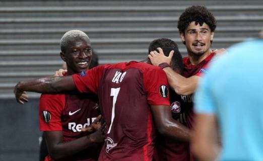 GER Europa League Group B RasenBallsport Leipzig vs Besiktas Istanbul 20 09 18 Leipzig Red Bull Arena GER Season 2018 2019 UEFA Europa League Group B 1 Gameday of 6 RasenBallsport Leipzig vs FC Red Bull Salzburg im Bild Torjubel Amadou Haidara Salzburg scored for the goal to 0 2 here with Reinhold Yabo and Andre Ramalho DFL regulations prohibit any use of images as image sequences or quasi video