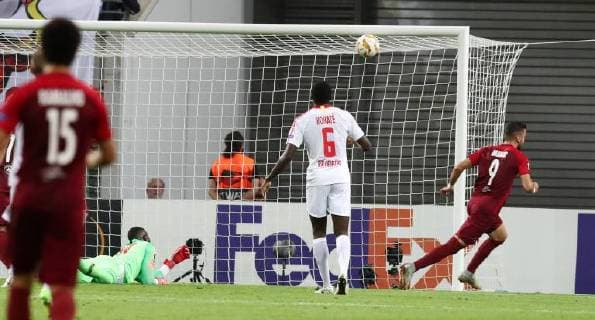 RB Leipzig Salzburg Soccer Euro League Leipzig 20 09 2018 Red Bull Arena Soccer UEFA Europa League RB Leipzig GER vs. FC Salzburg AUT Image on Goal for Salzburg Munas Dabbur r 9 Salzburg on 0 1 UEFA Êregulations prohibit any use of photographs as image sequences and or almost video