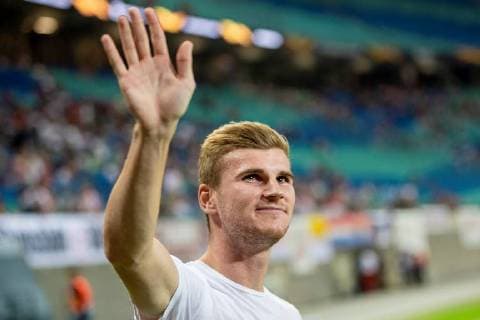 Timo Werner injured at the game and waved to the fans on the sideline during the UEFA Europa League match between RB Leipzig and FC Red Bull Salzburg at the Red Bull Arena on 20 September 2018 in Leipzig Saxony Germany FB EL RB Leipzig FC Red Bull Salzburg Copyright: xEIBNER HartmutxBoesenerx EP_HBR