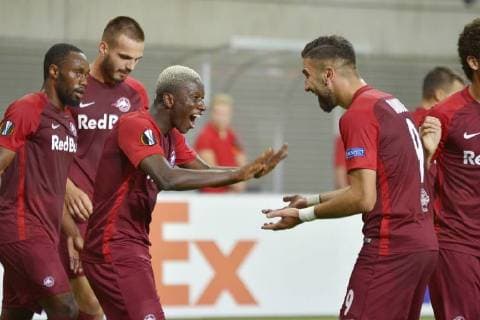 UEFA Europa League 2018 2019 Group stage Group Stage 1 Gameday RB Leipzig vs Salzburg FC Red Bull Salzburg 20 09 2018 Amadou Haidara Salzburg left to cheer for his goal to 0 2 with 0 1 goalscorer Munas Dabbur re Leipzig Saxony Germany