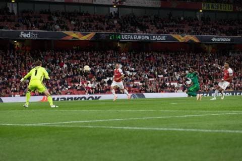 Pierre-Emerick Aubameyang of Arsenal scores his side s third goal during the UEFA Europa League Group E match at the Emirates Stadium, London. Picture date 20th September 2018. Picture credit should read: Craig Mercer Sportimage EDITORIAL USE ONLY. No use with unauthorised audio, video, data, fixture lists, club league logos or live services. Online in-match use limited to 120 images, no video emulation. No use in betting, games or single club league player publications.