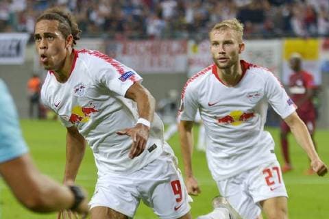 UEFA Europa League 2018 2019 Group stage Group Stage 1 Gameday RB Leipzig vs. Salzburg FC Red Bull Salzburg 20 09 2018 Goal to 2 2 Yussuf Poulsen Leipzig li celebrates after his header to 2 2 teammate Konrad Laimer re cheers with Leipzig Saxony Germany