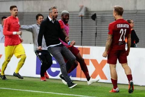 20 09 2018 xtgx Soccer UEFA Europa League RB Leipzig Salzburg FC Salzburg coach Marco Rose Salzburg coach Fredrik Gulbrandsen Salzburg 21 Jubilation celebrating the goal DFL DFB REGULATIONS PROHIBIT ANY USE OF PHOTOGRAPH as IMAGE SEQUENCES and or QUASI VIDEO Leipzig