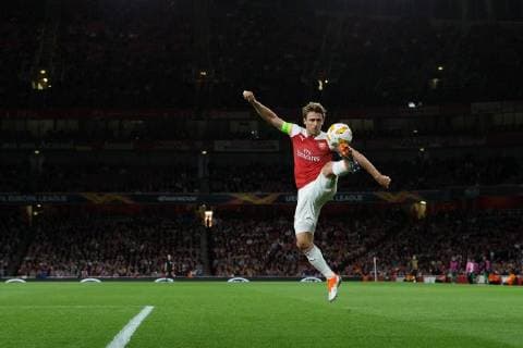 Sport Bilder des Tages Nacho Monreal of Arsenal in action during the UEFA Europa League Group E match at the Emirates Stadium, London. Picture date 20th September 2018. Picture credit should read: Craig Mercer Sportimage EDITORIAL USE ONLY. No use with unauthorised audio, video, data, fixture lists, club league logos or live services. Online in-match use limited to 120 images, no video emulation. No use in betting, games or single club league player publications.