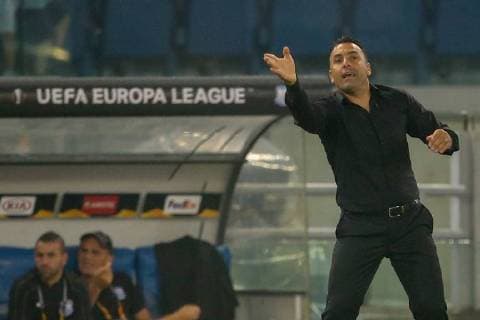 Lazio vs Apollon Limassol - UEFA Europa League 20th September 2018, Stadio Olimpico, Rome, Italy; UEFA Europa League football, Lazio versus Apollon Limassol; coach Sofronis Avgousti of Apollon Limassol gives instructions to his players Credit: Giampiero Sposito Pacific Press . Rome Lazio Italy Stadio Olimpico  GiampieroxSposito PacificxPress