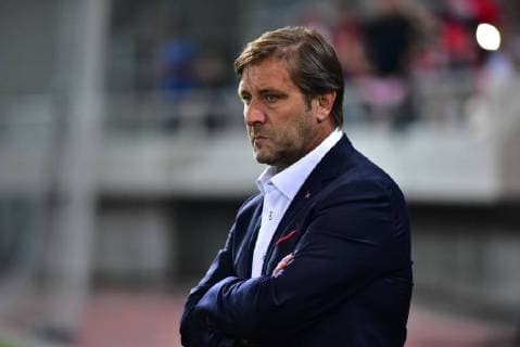 UEFA Europa League: Olympiacos vs Betis Coach of Olympiacos Pedro Martins Piraeus Attiki Greece Stadio Georgios Karaiskakis  DimitriosxKarvountzis PacificxPress