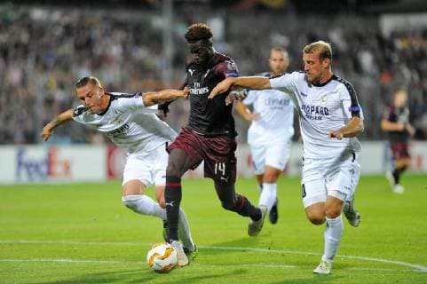 Tiemoue Bakayoko AC Milan 14 me Tom Schnell F91 Dudelange 5 and Dominik Stolz F91 Dudelange 10 in the Europa League match between F 91 Dudelange Luxembourg and AC Milan Italy on 20 09 18 F 91 Dudelange Luxembourg vs AC Milan Italy Europa League Luxembourg Copyright: xEIBNER PeterxFranzx EP_PFZ