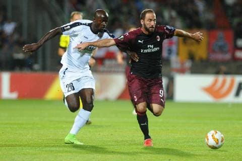 Jerry Prempeh F91 Dudelange 26 and Gonzalo Higuain AC Milan 9 in Europa League match between F 91 Dudelange Luxembourg and AC Milan Italy on 20 09 18 F 91 Dudelange Luxembourg vs AC Milan Italy Europa League Luxembourg Copyright: xEIBNER PeterxFranzx EP_PFZ