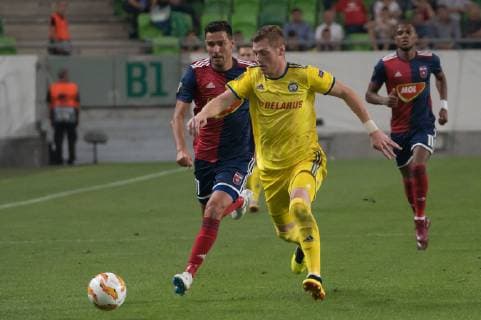 (180921) -- BUDAPEST, Sept. 21, 2018 -- Mate Patkai (L) of Vidi FC vies with Aleksandar Filipovic of FC BATE Borsiov during the UEFA Europa League match between Hungary s Videoton FC and Belarus FC BATE Borisov at the Groupama Arena stadium in Budapest, Hungary, on Sept. 20, 2018. FC BATE Borisov won 2-0. ) (SP)HUNGARY-BUDAPEST-FOOTBALL-UEFA EUROPA LEAGUE-VIDI FC-BATE BORISOV AttilaxVolgyi 