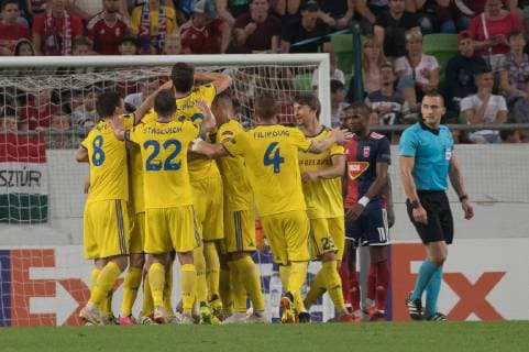 (180921) -- BUDAPEST, Sept. 21, 2018 -- Players of FC BATE Borisov celebrate during the UEFA Europa League match between Hungary s Videoton FC and Belarus FC BATE Borisov at the Groupama Arena stadium in Budapest, Hungary, on Sept. 20, 2018. FC BATE Borisov won 2-0. ) (SP)HUNGARY-BUDAPEST-FOOTBALL-UEFA EUROPA LEAGUE-VIDI FC-BATE BORISOV AttilaxVolgyi 