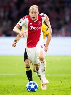 Donny van de Beek of Ajax during the UEFA Champions League group E match between Ajax Amsterdam and AEK FC at the Johan Cruijff Arena on September 19, 2018 in Amsterdam, The Netherlands UEFA Champions League 2018 2019 xVIxVIxImagesx xTomxBodexMultimediaxIVx 12187775
