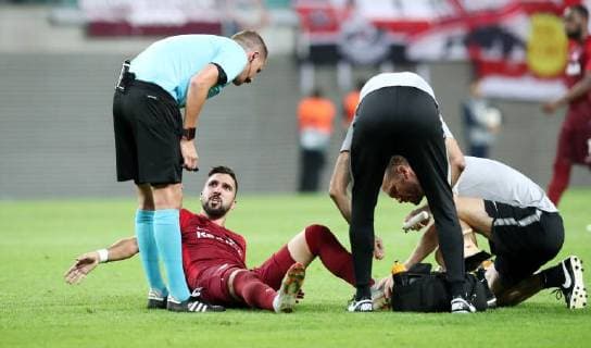 RB Leipzig Salzburg Soccer Euro League Leipzig 20 09 2018 Red Bull Arena Soccer UEFA Europa League RB Leipzig GER vs. FC Salzburg AUT 2 3 0 2 Pictured break for treatment Munas Dabbur 9 Salzburg injured on the ground UEFA Êregulations prohibit any use of images as image sequences and or almost video