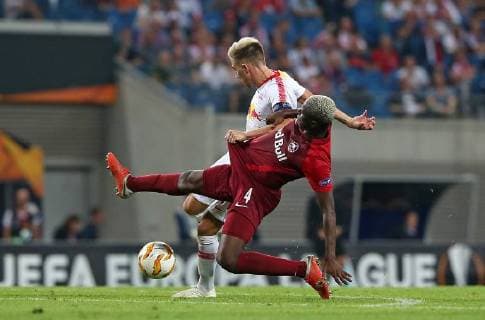 20 09 2018 Football UEFA Europa League 2018 2019 Group Stage 1 Gameday RB Leipzig FC Salzburg at Red Bull Arena Leipzig LR Kevin Kampl RB Leipzig in action with Amadou Haidara RB Salzburg DFL and DFB regulations prohibit any use of images as image sequences and or quasi video