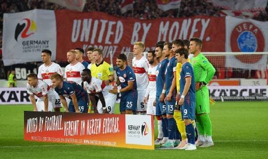 21 09 2018 xjhx Football 1 Bundesliga VfB Stuttgart Fortuna Duesseldorf emporer DFB World Cup poster 2024 Corrupt in the heart of Europe UEFA United by Moneyb teamfoto DFL DFB REGULATIONS PROHIBIT ANY USE OF PHOTOGRAPH as IMAGE SEQUENCES and or QUASI VIDEO Stuttgart