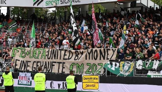 22 09 2018 Football Season 2018 2019 1 Football Bundesliga 04 Gameday 1 FC Nürnberg Nuernberg FCN Club Hannover 96 H96 DFL regulations prohibition any use of photographs as queues or quasi video banner protest fans fanbase Hannover DFB UEFA United by Money No purchased EM 2024