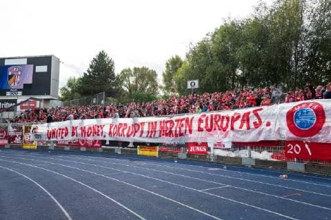 3 league 8 matchday season 2018 2019 FC Carl Zeiss Jena vs. 1 FC Kaiserslautern on 22 9 2018 Banner of the Kaiserslauternfans against corruption in football DFB regulations prohibit any use of photographs as images sequences or quasi video Jena