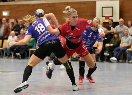 22 09 2018 Germany Bietigheim Handball Bundesliga Women 3 Round Season 2018 2019 SG BBM Bietigheim vs HSG Bad Wildungen Vipers v Romy Bachmann Morf HSG Luisa Schulze BBM Annika Busch HSG