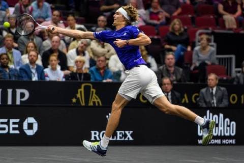 CHICAGO, IL - SEPTEMBER 22: Team Europe s Alexander Zverev of Germany reaches for a ball during a singles match versus Team World s John Isner of the United States of America on day two of the 2018 Laver Cup on September 22, 2018, at the United Center in Chicago, Illinois. Zverev beats Isner 3-6 7-6(8) 10-7 . (Photo by Daniel Bartel Icon Sportswire) TENNIS: SEP 22 Laver Cup Icon180922003 EDITORIAL USE ONLY