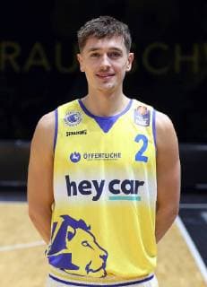 Dennis Nawrocki Braunschweig Basketball Loewen