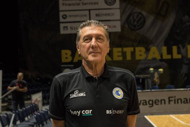 Coach Loewen Braunschweig Basketball Loewen Braunschweig Player Portraits Basketball Lions Braunschweig Basketball easyCredit BBL Season 2018 2019 23 09 2018 Portraits Press Date 2018 19 Copyright: xEIBNER Helbigx EP_HLB
