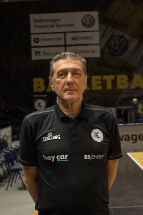 Coach Loewen Braunschweig Basketball Loewen Braunschweig Player Portraits Basketball Lions Braunschweig Basketball easyCredit BBL Season 2018 2019 23 09 2018 Portraits Press Date 2018 19 Copyright: xEIBNER Helbigx EP_HLB