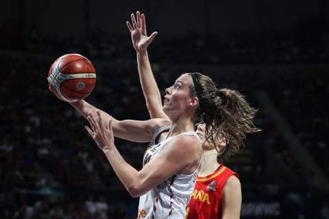 (180926) -- SANTA CRUZ DE TENERIFE, Sept. 26, 2018 -- Antonia Delaere (Front) of Belgium goes to the basket during the Group C match between Belgium and Spain at the 2018 FIBA Women s Basketball World Cup in Tenerife, Spain, Sept. 25, 2018. Belgium won 72-63 and entered the quarterfinals. ) (SP)SPAIN-TENERIFE-FIBA WOMEN S BASKETBALL WORLD CUP ZhengxHuansong 