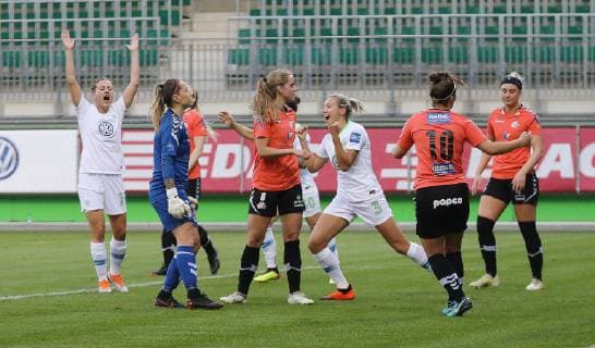 CL VfL Women vs. Thor Womens Football Champions League 1 Round second leg VfL Wolfsburg vs. Thor KA Image shows jubilation on goal for 1 0 by Pernille Harder VfL 22 Wolfsburg