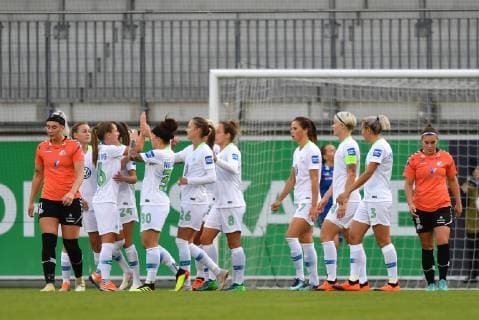 Cheers Happy celebrate cheer Goal Celebration Wolfsburg 1 0 Soccer UWCL Champions League VFL Wolfsburg Thor KA xmkx