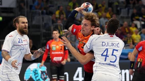Jesper Nielsen RNL 36 Darko Dukic Brest 45 Duel duel tackle tackling Dynamics Action Action Handball Champions League Rhein Neckar Löwen HC Meshkov Brest xozx
