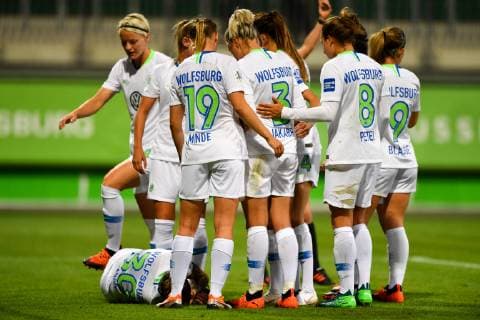 Cheers Happy celebrate cheer Goal Celebration VFL Wolfsburg 2 0 UWCL Champions League VFL Wolfsburg Thor KA xmkx