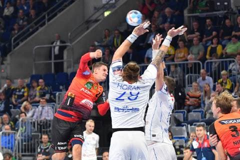 Rhein Neckar Loewen HC Meshkov Brest Left Wing Rhein Neckar Loewe Andy Schmid No 2 in the match in the Champions League Rhein Neckar Loewen HC Meshkov Brest Mannheim 26 09 18 Handball Champions League Mannheim Baden Wuerttemberg Germany SAP Arena