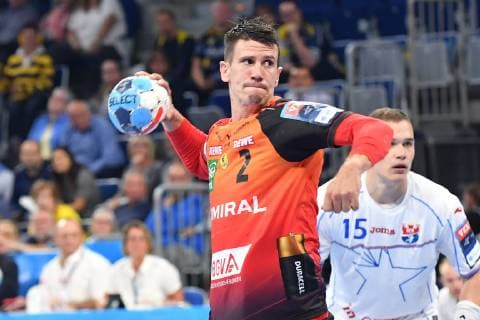 Rhine Neckar Loewen HC Meshkov Brest Rhine Neckar Loewe Andy Schmid No 2 at seven meters in the game in the Champions League Rhein Neckar Loewen HC Meshkov Brest Mannheim 26 09 18 Handball Champions League Mannheim Baden Wuerttemberg Germany SAP Arena
