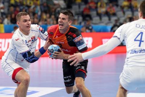 v li Vid Poteko Brest 15 Andre Schmid Andy Schmid RNL 2 duel game scene duel duel tackle tackling momentum Action Action Handball Champions League Rhein Neckar Löwen HC Meshkov Brest xozx