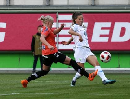 In accordance with the requirements of the DFL German Football League it is prohibited in the stadium and or by the game made photographs in the form of sequence images and or to use video-like photo galleries or to let them be recycled