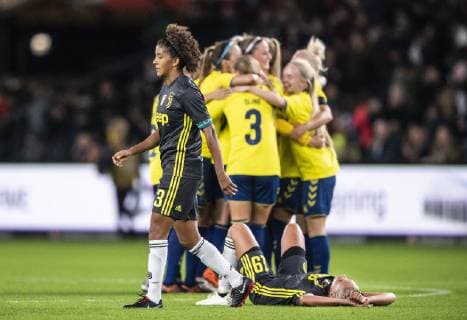 Sara Gama, Juventus FC og Petronella Ekroth, Juventus FC, efter Womens Champions League-kampen mellem Broendby IF og Juventus FC paa Broendby Stadion onsdag den 26. september 2018.. , Broendby Denmark  Copyright: AndersxKjaerbyex-xRitzauxScanpix AndersxKjaerbyex cop101 spdk20180926-201422-L