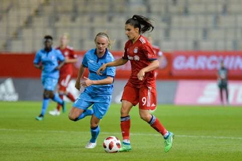Jovana Damnjanovic Bayern Munich with ball on foot Munich Germany 26 09 2018 Sport UEFA Women s Champions League FC Bayern Munich ZFK Spartak Subotica xklx