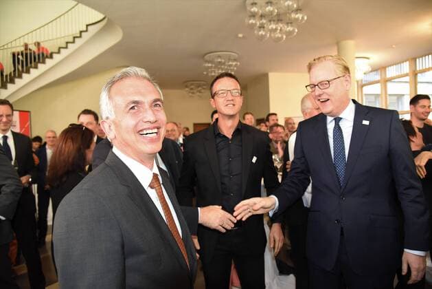 27 09 2018 GER Frankfurt am Main Römer UEFA Euro 2024 The Euro goes to Deutchland Cheer for Lord Mayor Peter Feldmann Eintracht Frankfurt CEO Fredi Bobic Sporting deputy Markus Frank DFL regulations prohibit any use of images as image sequences or quasi video