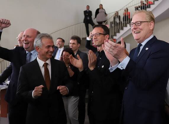 27 09 2018 GER Frankfurt am Main Römer UEFA Euro 2024 The Euro goes to Deutchland Cheers by Mayor Uwe Becker Lord Mayor Peter Feldmann Eintracht Frankfurt CEO Fredi Bobic Sports Deputy Markus Frank DFL regulations prohibit any use of photographs as sequences or quasi video