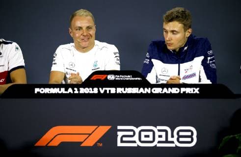 Motorsports: FIA Formula One World Championship WM Weltmeisterschaft 2018, Grand Prix of Russia, 77 Valtteri Bottas (FIN, Mercedes AMG Petronas Motorsport), 35 Sergey Sirotkin (RUS, Williams Martini Racing), Sochi Russia