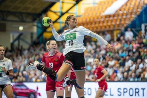 Julia Behnke 13 Germany at the litter during the match between Germany and Russia in the Anhalt Arena on 29 September 2018 in Dessau Saxony Anhalt Germany HB LS D Germany Russia Copyright: xHartmutxBoesenerx xEibner-Pressefotox EP_hbr