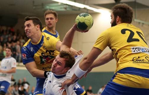29 09 2018 Germany Kornwestheim Handball 3 Handball Liga Süd SV Kornwestheim vs HSG Constance v l Tim Jud HSG Christian Wahl SVK Fabian Maier Hasselmann HSG