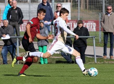 29.09.2018 - Fussball - Saison 2018 2019 - Bundesliga Süd Südwest - 7. Spieltag: 1. FC Nürnberg Nuernberg FCN U19 A-Junioren ( Club ) - FC Ingolstadt 04 U19 - DaMa - Fabio Groß (15, 1.FC Nürnberg FCN ) Tim Kraus (15, FC Ingolstadt 04 ) *** 29 09 2018 Football Season 2018 2019 Bundesliga South Southwest 7 Gameday 1 FC Nuremberg Nuernberg FCN U19 A Junior Club FC Ingolstadt 04 U19 DaMa Fabio United 15 1 FC Nurnberg FCN Tim Kraus 15 FC Ingolstadt 04