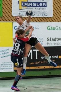 Lisa Gebhard SG H2Ku Herrenberg Kuties 19 Kyra Teixeira da Silva VfL Waiblingen 07 SG H2Ku Herrenberg Kuties vs VfL Waiblingen Tigers Handball 2 Bundesliga Women HBF Season 18 19 29 09 2018 SG H2Ku Herrenberg Kuties VfL Waiblingen Tigers Handball 2 Bundesliga Women HBF Season 18 19 29 09 2018 Herrenberg Copyright: xEIBNER WolfgangxFrankx EP_WFK