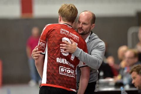 29 09 2018 pmk NA155951 Handball Men 2 Bundesliga Season 2018 2019 TuS Nluebbecke VfL Luebeck Schwartau Sigtryggur Dadi RUNARSSON 31 Schwartau Torge GREVE Coach Schwartau