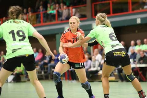 Vanessa Magg Nr 77 Fuechse Berlin against Franziska Peters Nr 19 TSV Nord Harrislee and Lotta Janne Week Nr 06 TSV North Harrislee Harrislee Schleswig Holstein Germany Holmberghalle Copyright: xAgentur54Gradx xSpeedphotosx