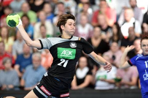 Ina Grossmann Germany Thueringer HC at the throw GER Germany Russia Handball Laenderpiel National team Women Test match 30 09 2018 GER Germany Russia Handball Laender match Women 30 09 2018 Nordhausen Copyright: xEIBNER RolandxSippelx EP_RSL